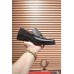 Gucci Mens Loafers in Black Leather with Interlocking G