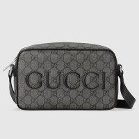 Gucci Mini messenger Bag in Grey GG Supreme Canvas
