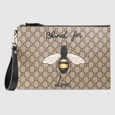 Gucci Portfolio Pouch in Beige GG Supreme with Bee Print